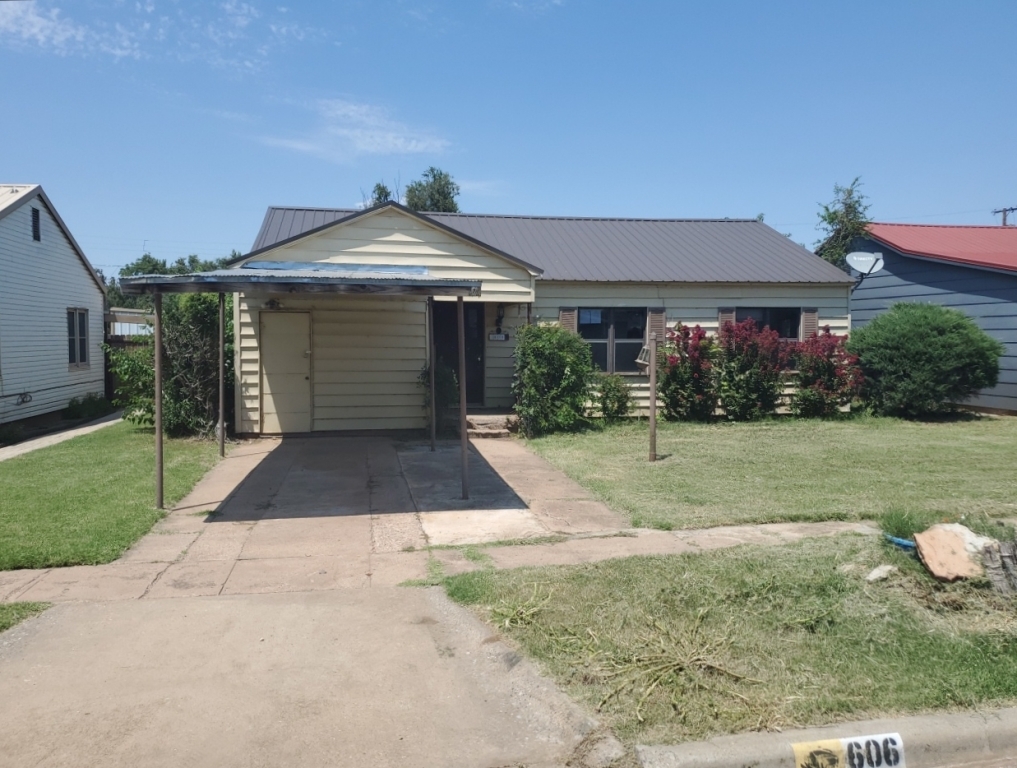 606 E Davis St - Image 1517697