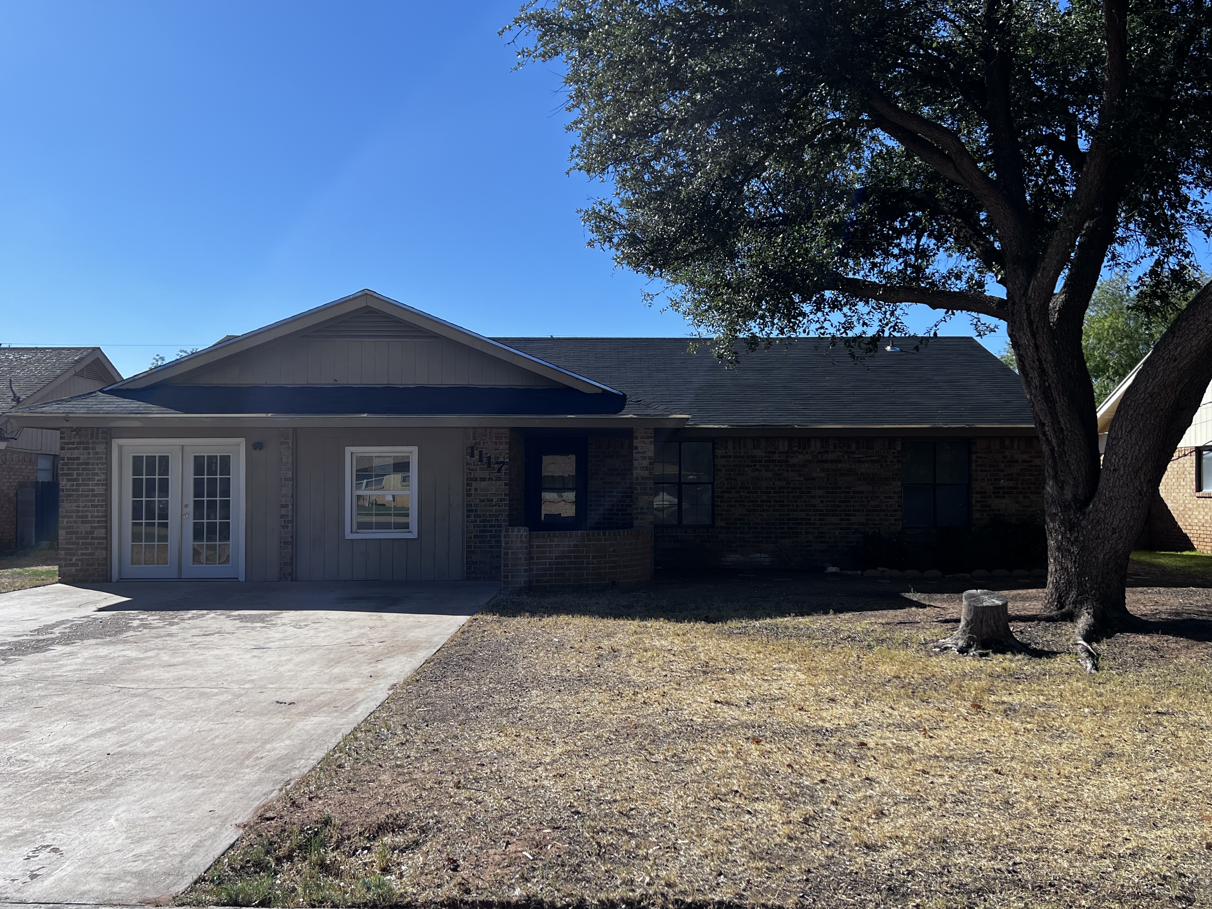 1117 Crescent Dr - Image 2430020